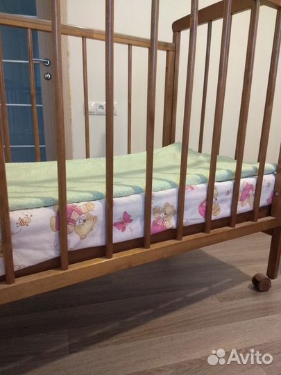 Детская кроватка