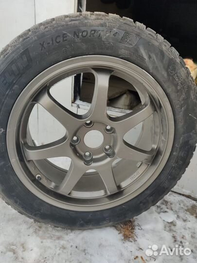 Michelin X-Ice North 4 215/55 R17 98T