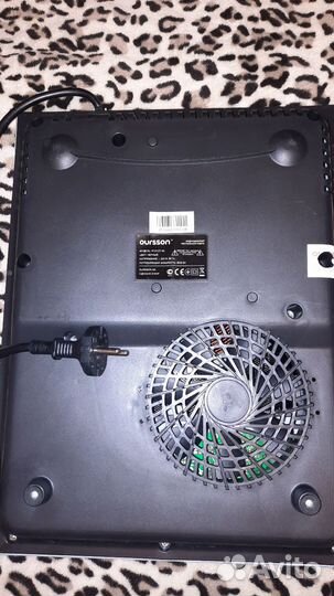 Индукционная плита настольная Oursson ip1210T/BL