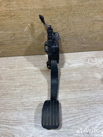 Педаль газа Ford Galaxy 2 301078