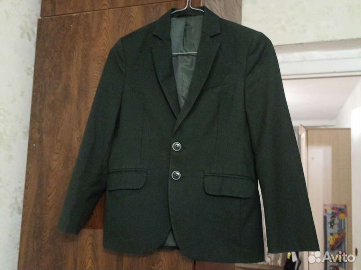 Пиджак зелёный рост 134