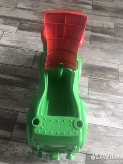 Машинка-каталка паровоз