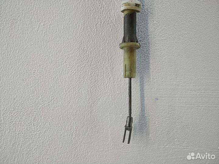 Трос стояночного тормоза левый Mercedes-Benz E-Cla