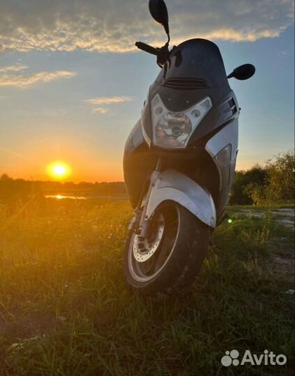 Скутер 150 кубов