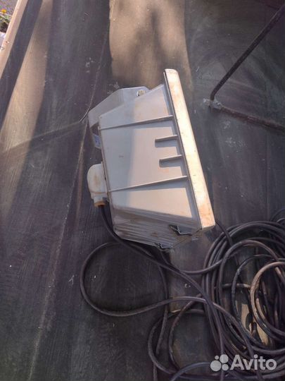 Светильник 1000 ватт.,220 вольт