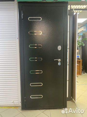 Дверь входная металлическая