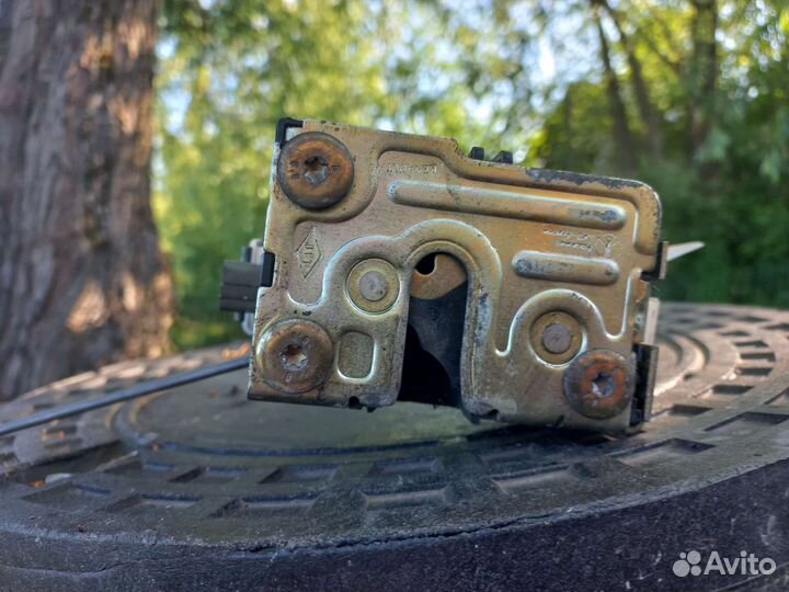 Замок двери Эспейс 3