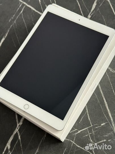 iPad 7 32gb wi-fi + sim