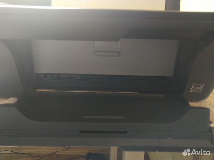 Принтер HP deskjet 2050