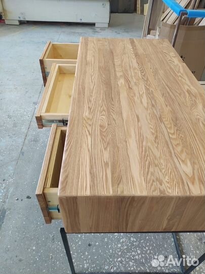 Письменный стол из натурального дерева под заказ