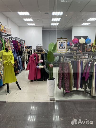 Продавец консультант в магазин женской одежды