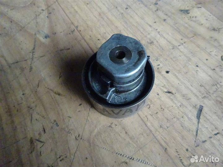 Ролик-натяжитель ремня грм Dodge Caravan 1996-2000