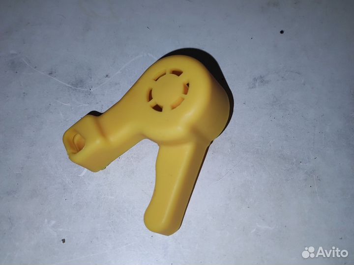 Рычаг открывания замка капота ford focus III 11