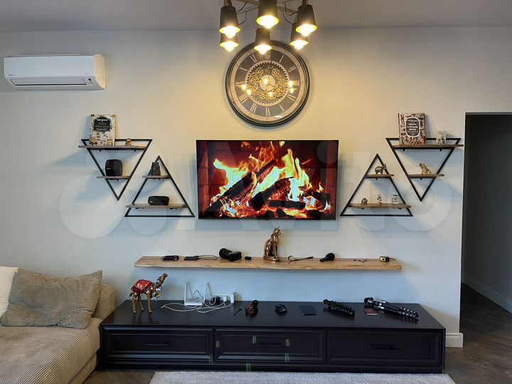 3-к. квартира, 83 м², 1/3 эт.