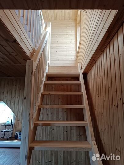 Деревянная лестница на 2этаж каркасного дома