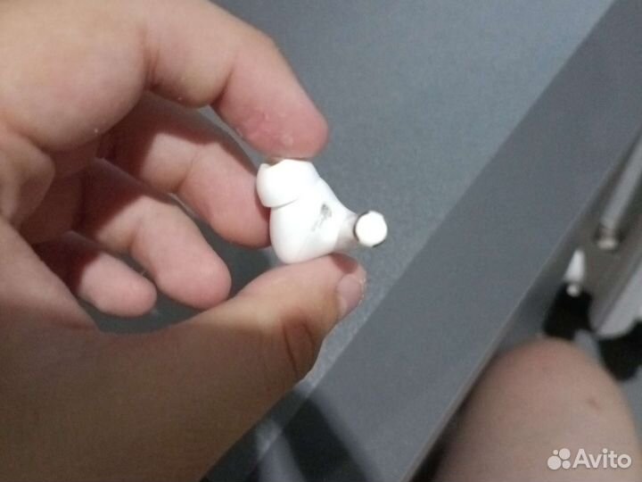 Левый наушник Airpods Pro 2