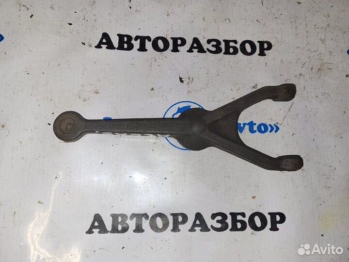 Вилка сцепления Nissan Atlas AGF22 TD27 1991