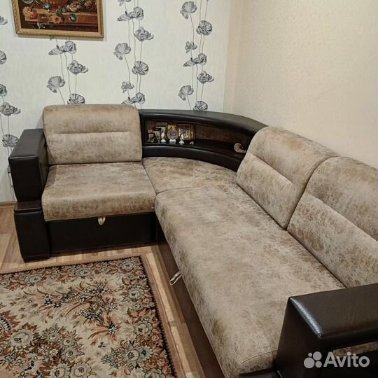 Кожаный угловой диван бу