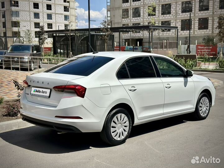 Skoda Rapid 1.6 AT, 2021, 60 200 км