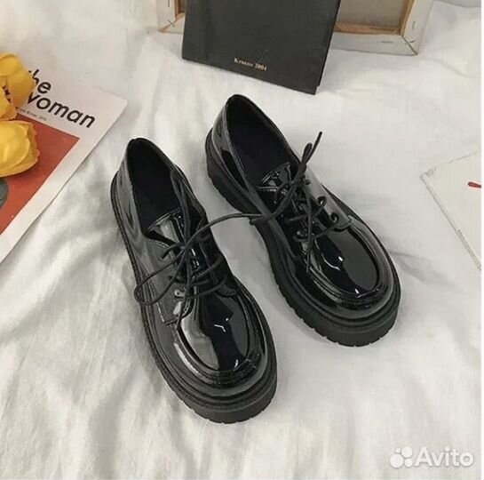 Лоферы лаковые