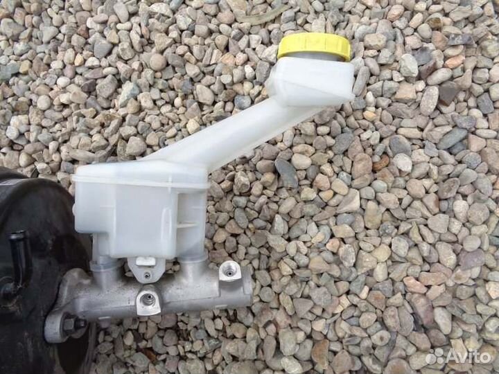 Главный тормозной цилиндр Nissan Xtrail NT30