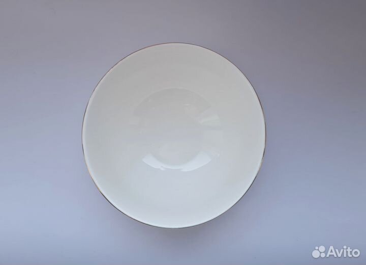 Салатник фарфоровый 14 см, новый