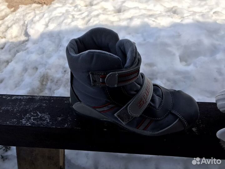 Лыжные ботинки