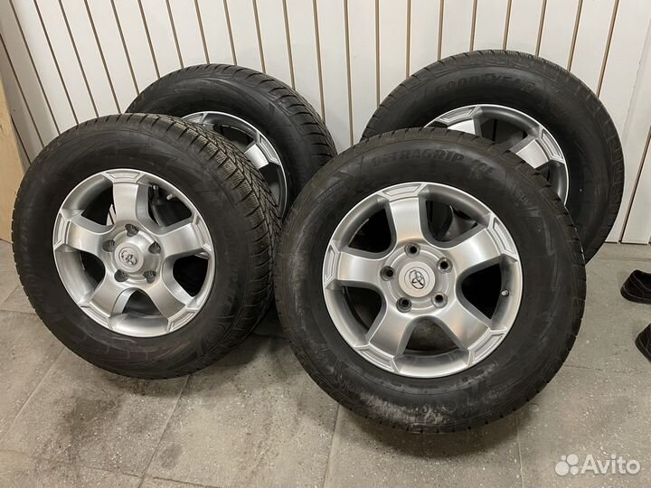 Goodyear UltraGrip Ice SUV 285/60 R18
