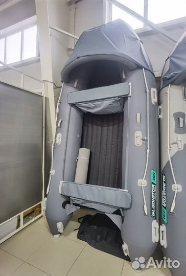 Лодка Gladiator E380 Pro