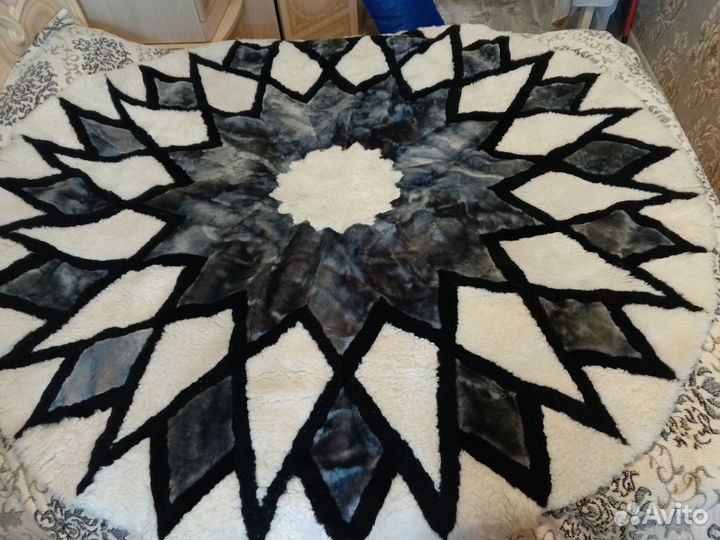 Ковер из шкуры