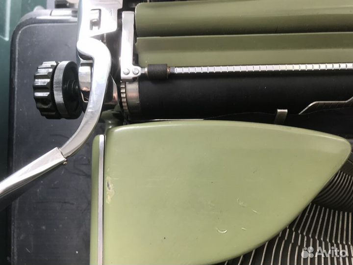 Пишущая (печатная) машинка Groma Kolibri