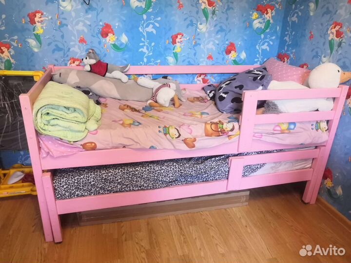 Двухъярусная кровать