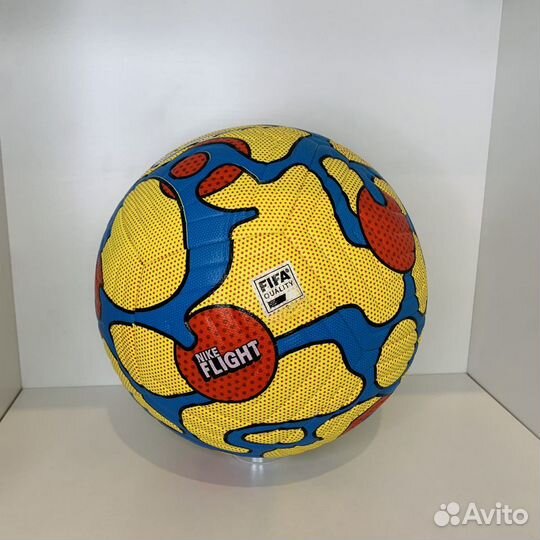 Футбольный мяч