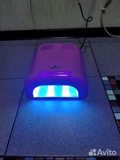 Уф лампа для ногтей