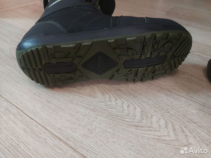 Сноубордические ботинки 45 и крепления L мужские