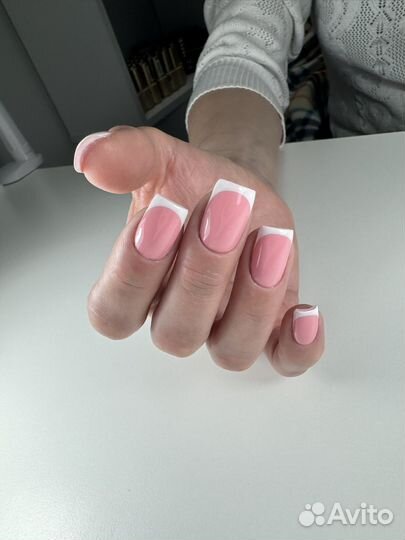 Нужна модель на маникюр