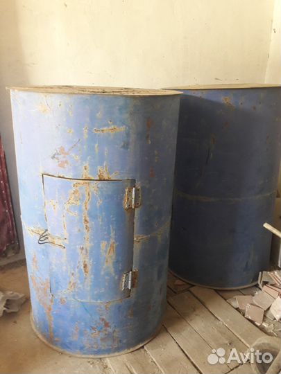 Бочка металлическая с дверцей