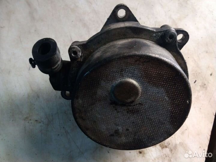 Вакуумный насос Audi A6 C5 2.5 TDI