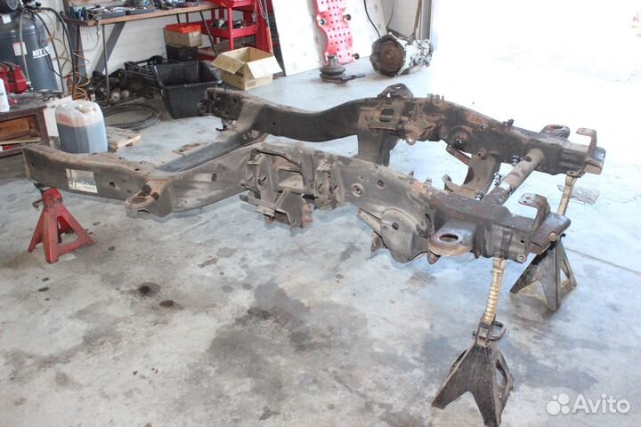 Рама передняя часть Cadillac Escalade GMT800