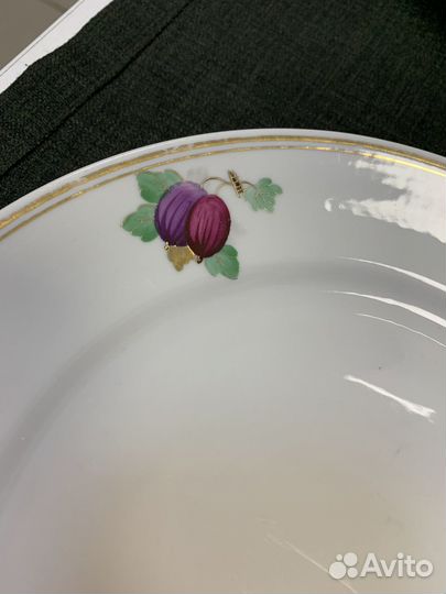 Фарфоровые тарелки набор