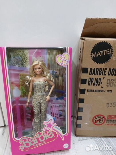 Barbie the movie Марго Робби в золотом