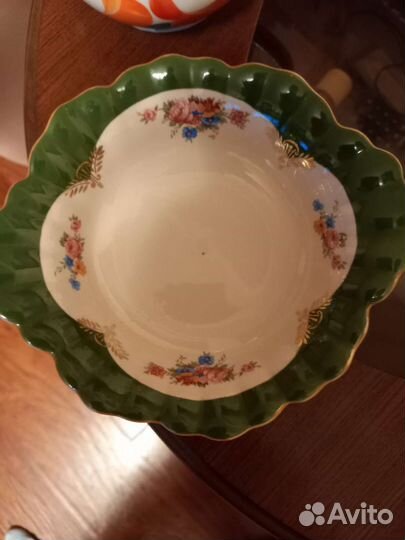 Салатник, салфетница, молочник,лимонница