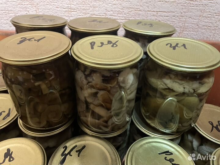 Грибы маринованные