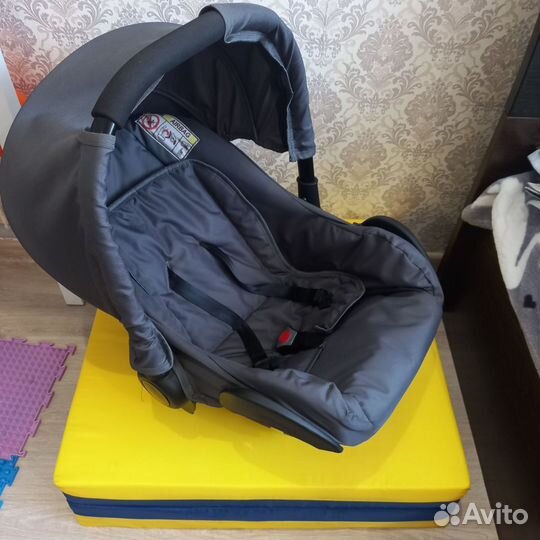 Автокресло 0+