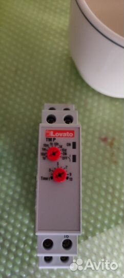 Продам реле времени Finder Lovato