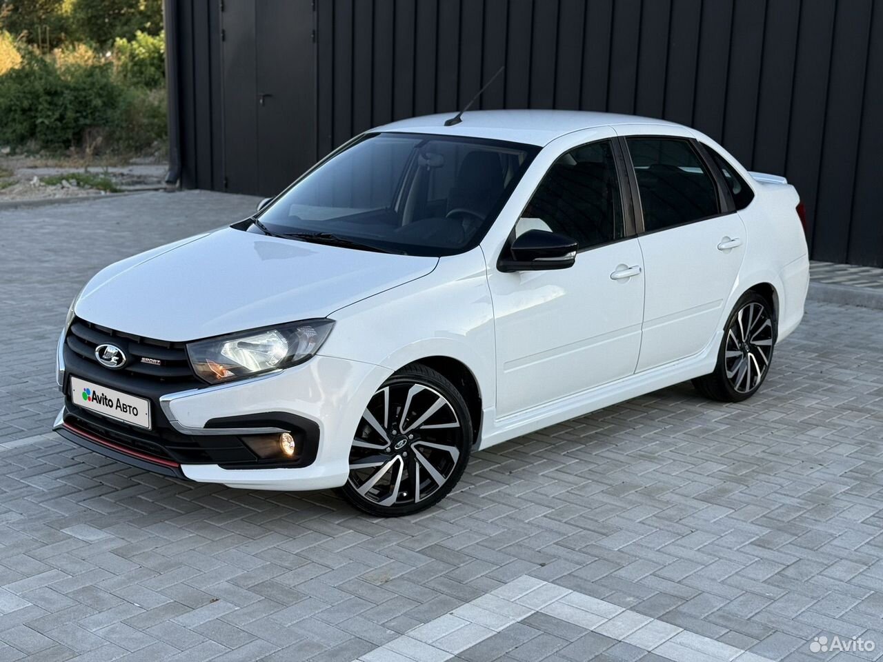 Нашли авто ВАЗ (LADA) Granta