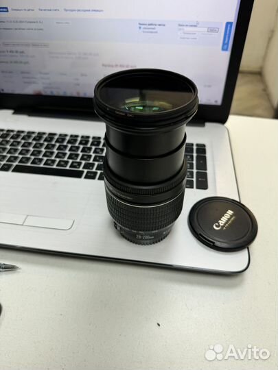 Объектив Canon 28-200