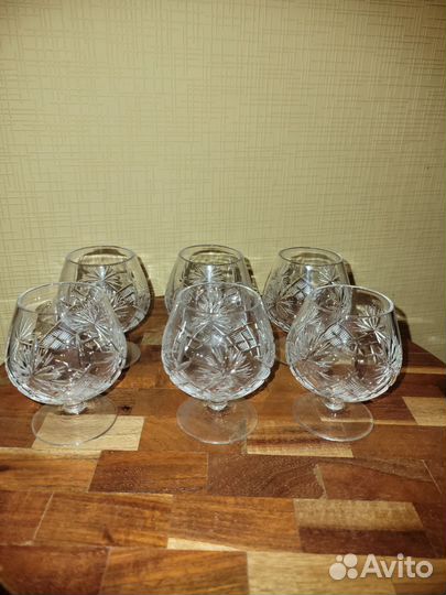Хрустальные фужеры, стопки и вазы