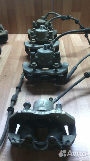 Суппорт передний Ford Focus 2