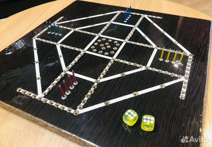 Настольная игра Крест (Парчис)